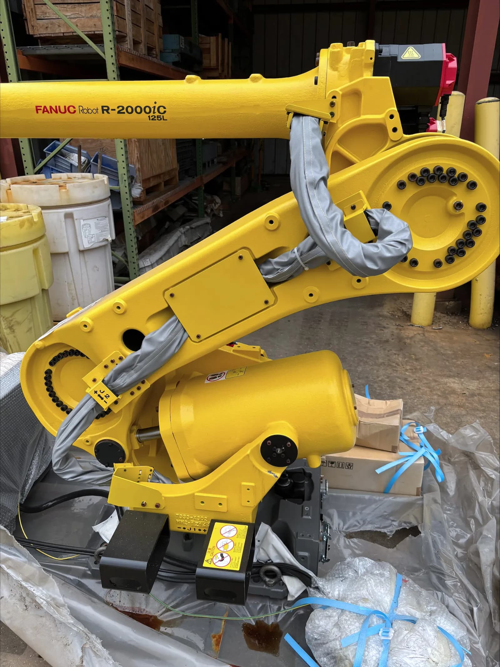 Fanuc R-2000iC/125L A-Cab 2021